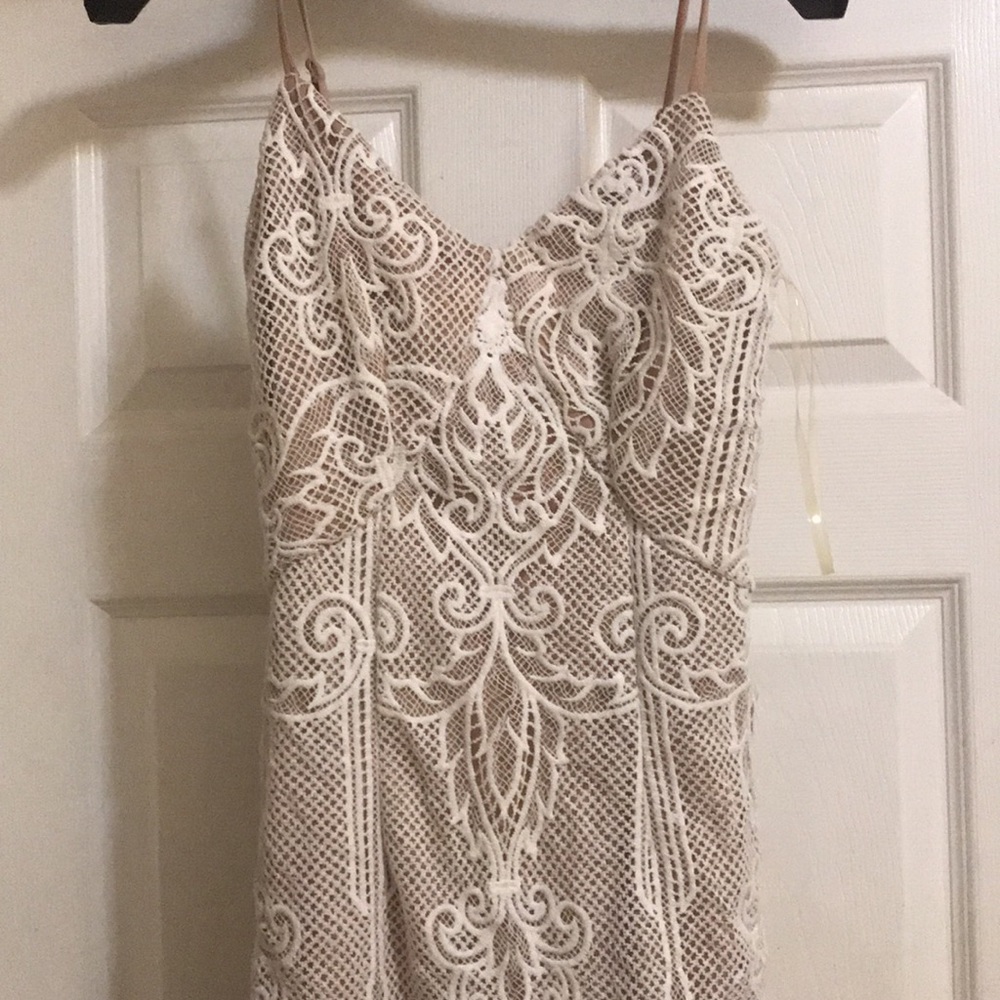 Honey Chelsea stunning white nude lining midi dress  BNWOT